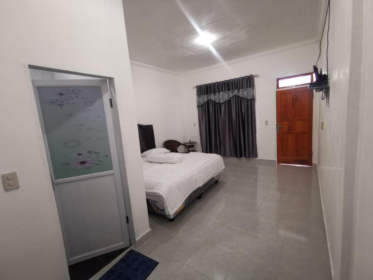 Hisar Guest House Tuk Tuk Exterior foto